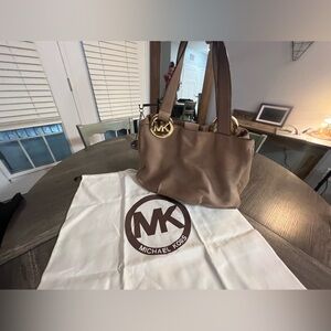 Michael Kors Fulton Tan Hobo Bag  with Original MK sack